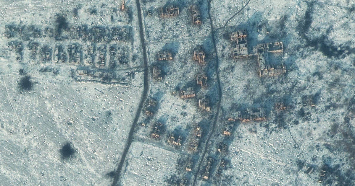 Ferske satellittbilder viser enorme ødeleggelser ved fronten