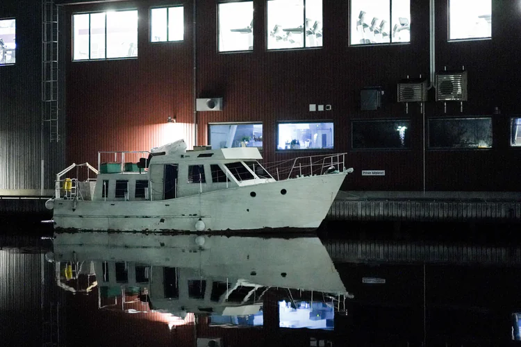 Funnet Funnet døde i båt – politiet frigir navn - TV 2