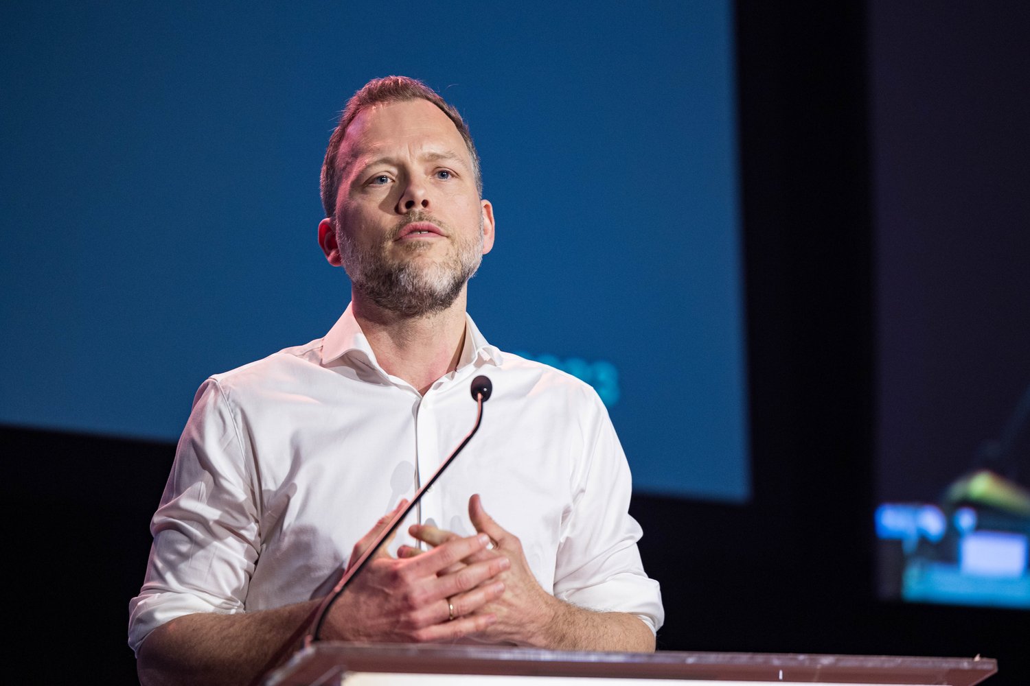 SV vil ha full gjennomgang av statsråder og ektefeller i Solberg ...