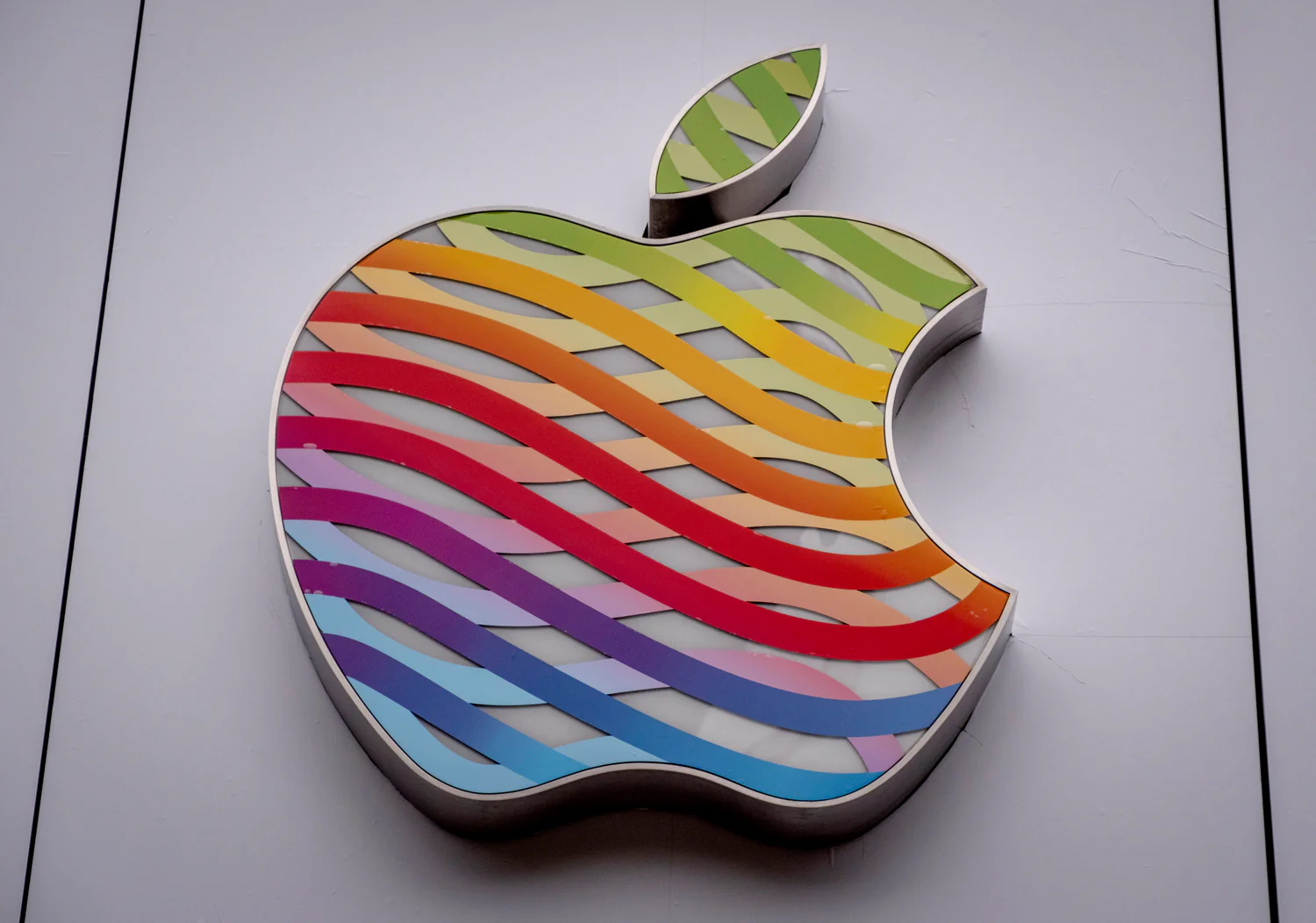 Apple vil gi «alle» muligheten til å gjøre reparasjoner TV 2