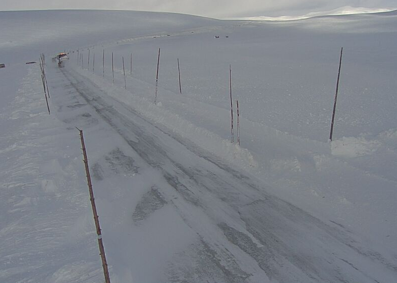 Kolonnekjøring på to fjelloverganger, men ellers god flyt i ...