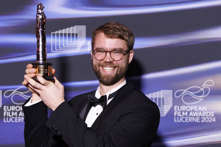 Benjamin Rees Prisdryss for norske filmer på europeisk prisutdeling - TV 2