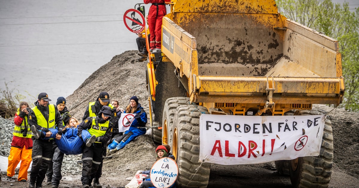 Groblersdal Mine Første mineralproduksjon fra omstridt gruveanlegg - TV 2
