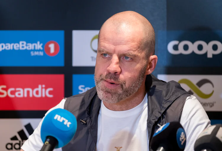 Sportssjef Stig Inge Bjørnebye forlater AGF i sommer - TV 2