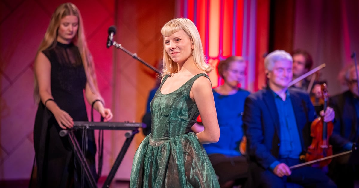 Auroras «Runaway» har passert én milliard strømminger på Spotify - TV 2