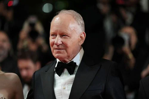Stellan Skarsgård ut mot maten på norske filmsett: – Gikk ned 8 kilo under «Insomnia»-innspilling - TV 2