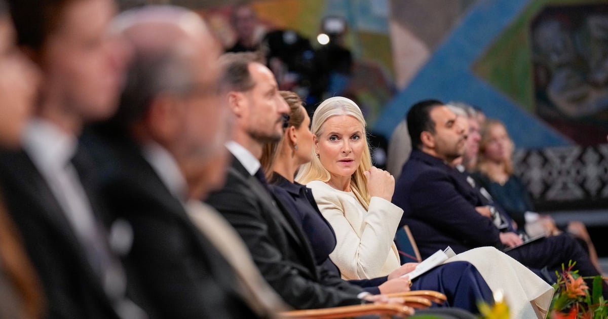 Mette-Marit blir ikke prioritert foran andre i lungekø - TV 2