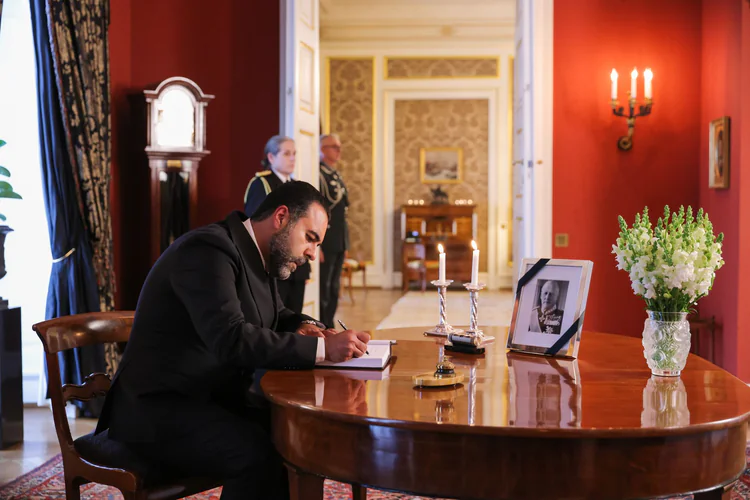 dronning-mette-marit-har-ankommet-slottet-tv-2