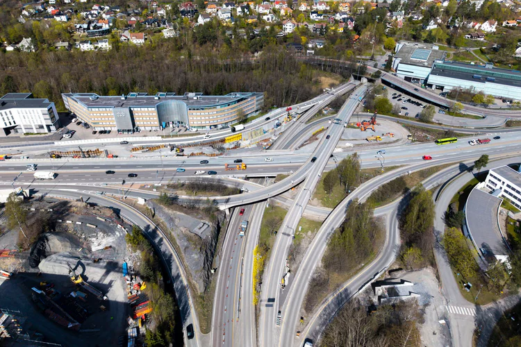 MDG krever redegjørelse i Stortinget etter Telenor-problemer - TV 2